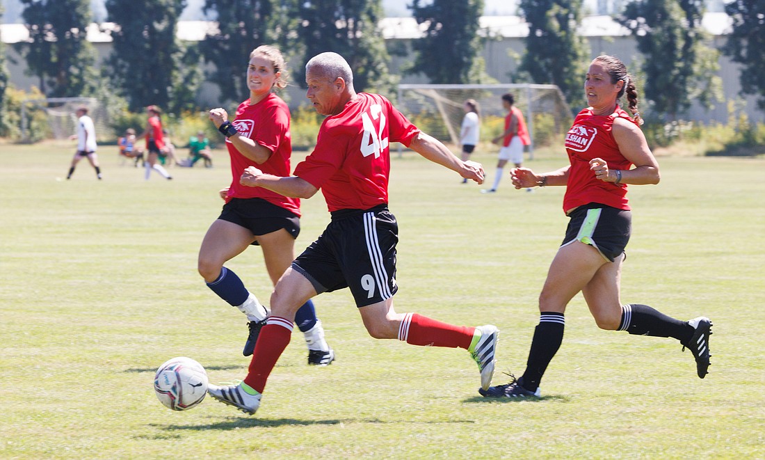 Soccer Teams Face The Heat In Hammers Classic Adult Coed Tourney 3477