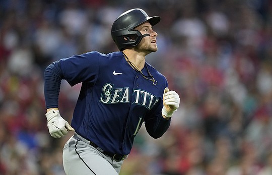 Mariners snap 3-game losing streak, top Cardinals 5-2