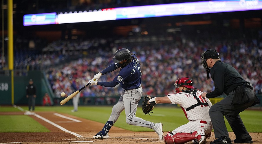 Turang drives in go-ahead run, Brewers defeat Mariners 5-3