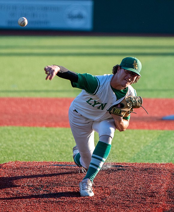 Junior pitcher Lane Simonsen delivers.