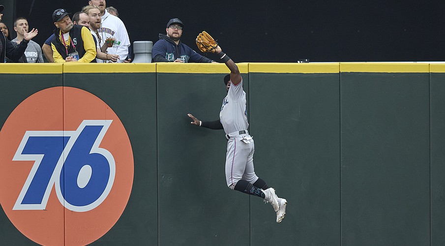 Semien streak at 23, Heim drives in 5 as Rangers keep rolling in 12-3 rout  of Mariners