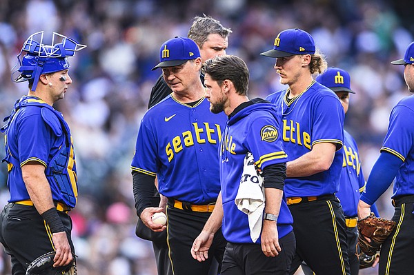 Mariners find unconventional offense to beat Phillies, 5-4 — Converge Media