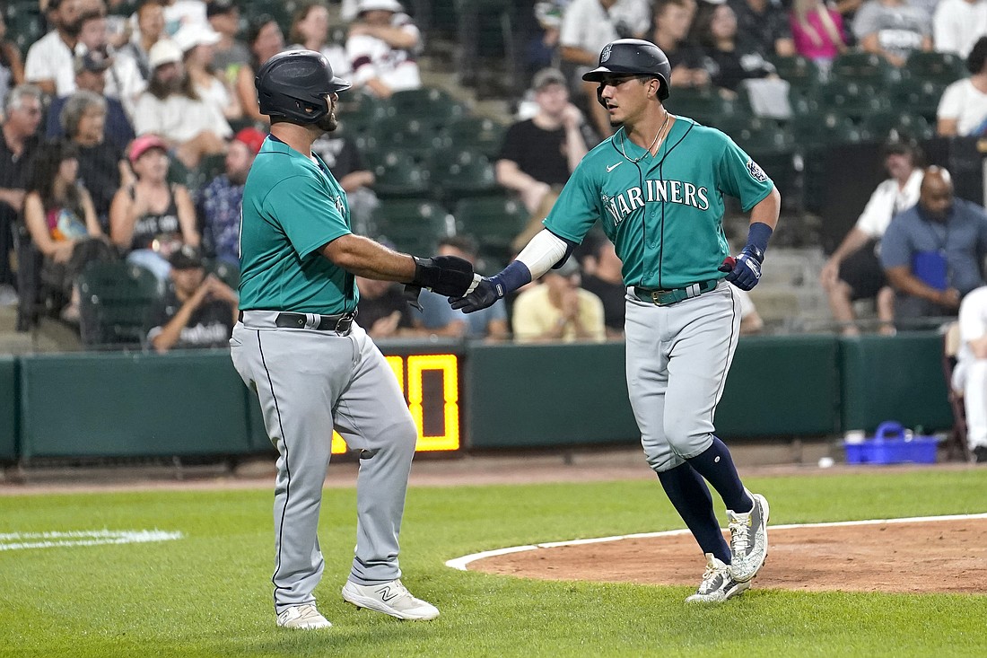 Mariners beat White Sox 6-3 for season-high 8th straight win