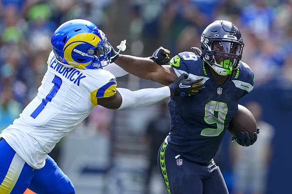 Rams thump Seahawks 30-13 in season opener