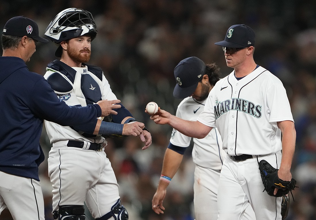 Cal Raleigh's RBI single in 10th inning gives Mariners 1-0 win