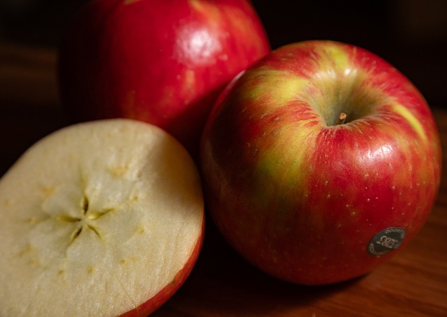 Move over, Honeycrisp: New Cosmic Crisp apple to debut at grocery stores -  Los Angeles Times